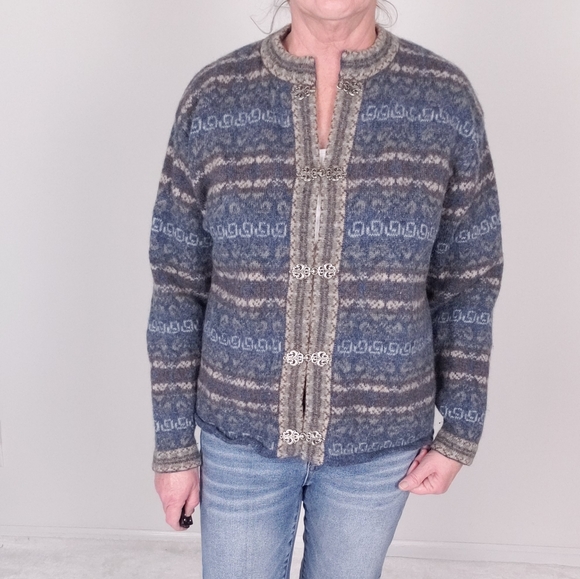 Wool Nordic Fair Isle Cardigan - Picture 11 of 13
